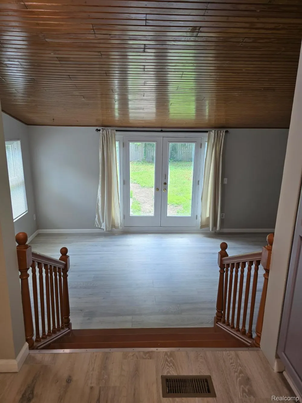 21411 Collingham Avenue Farmington Hills City, MI 48336