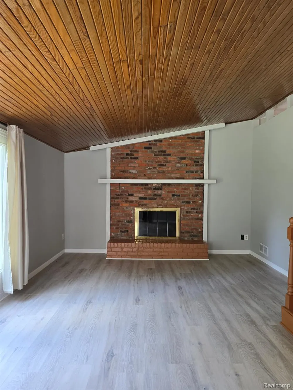 21411 Collingham Avenue Farmington Hills City, MI 48336