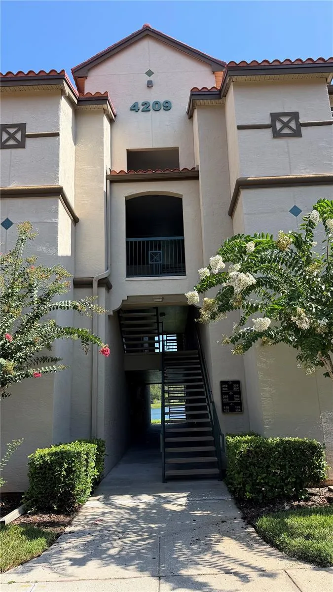 4209 WOODSTORKS WALK WAY #209 Lutz, FL 33558
