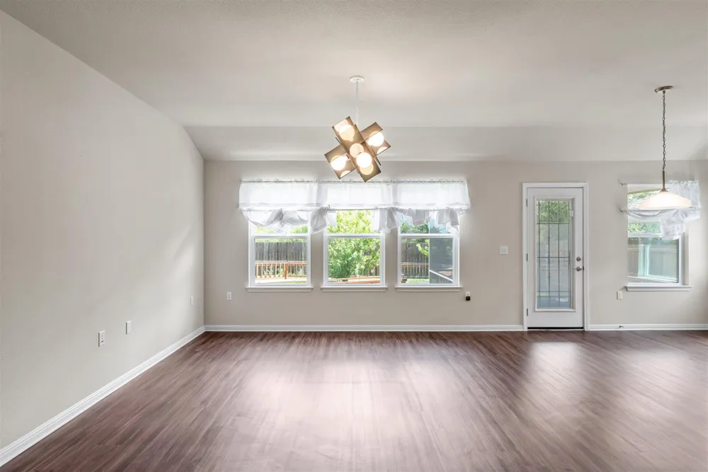 16512 Enamorado Road Manor, TX 78653