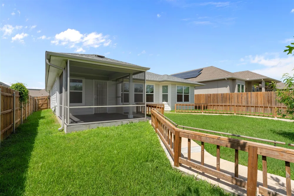 16512 Enamorado Road Manor, TX 78653