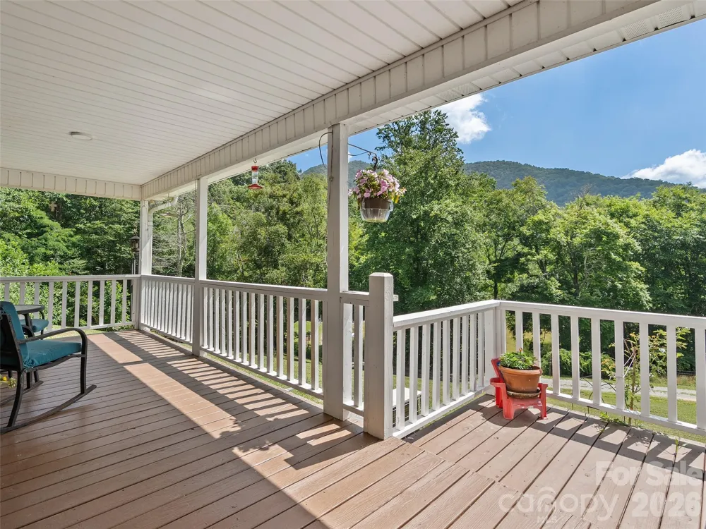 81 Aldens Way Clyde, NC 28721