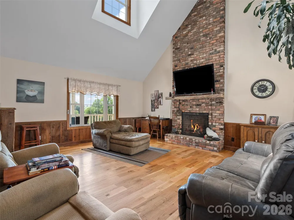 81 Aldens Way Clyde, NC 28721