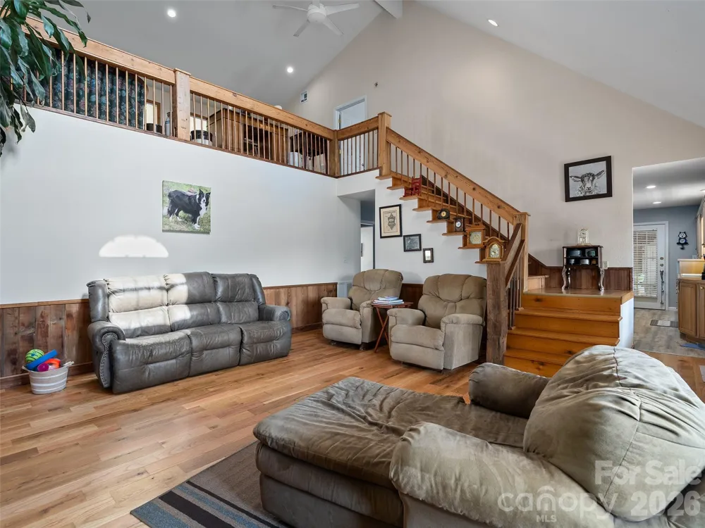 81 Aldens Way Clyde, NC 28721