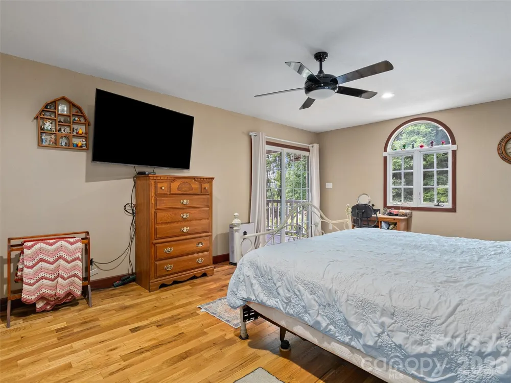 81 Aldens Way Clyde, NC 28721