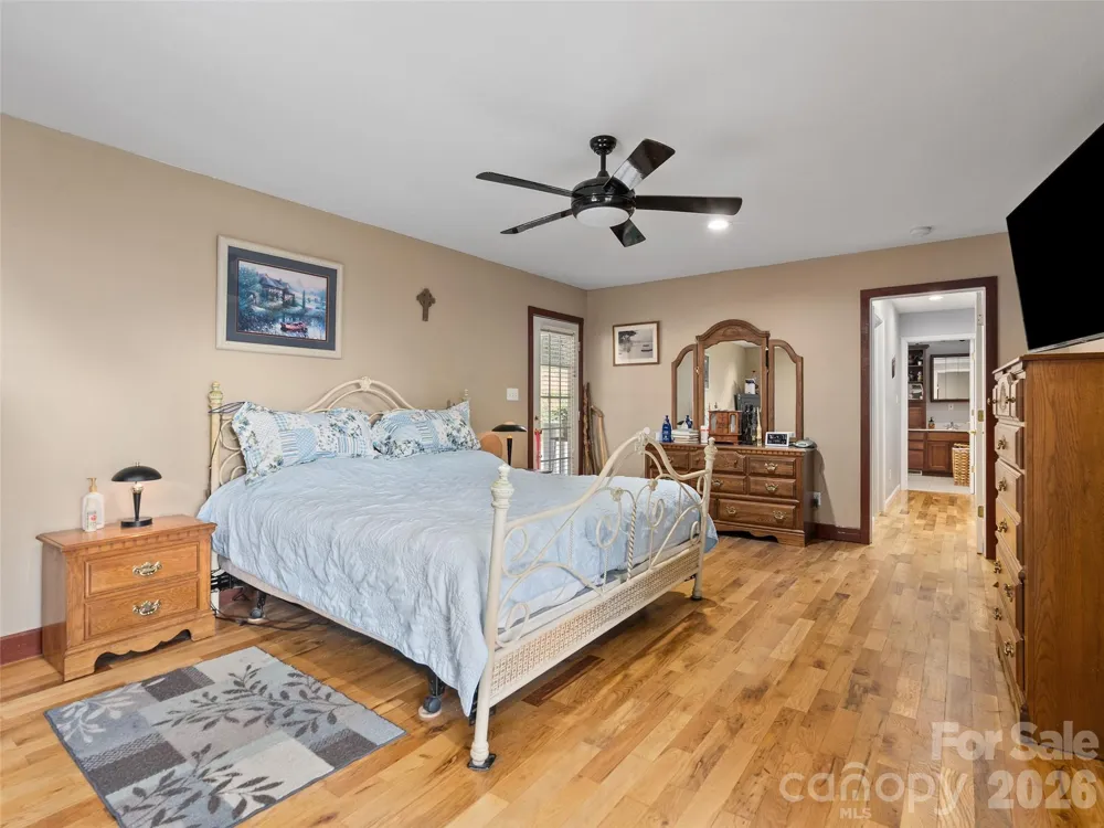 81 Aldens Way Clyde, NC 28721