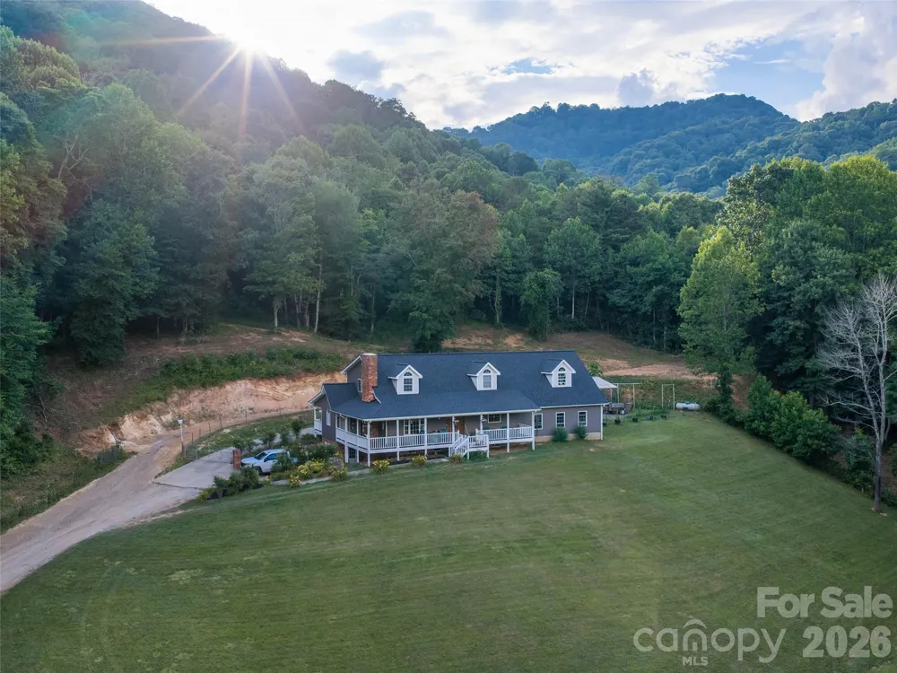 81 Aldens Way Clyde, NC 28721