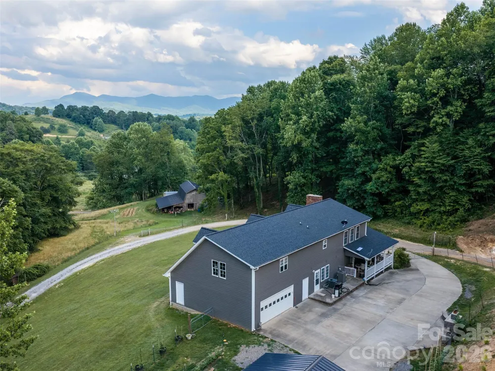81 Aldens Way Clyde, NC 28721