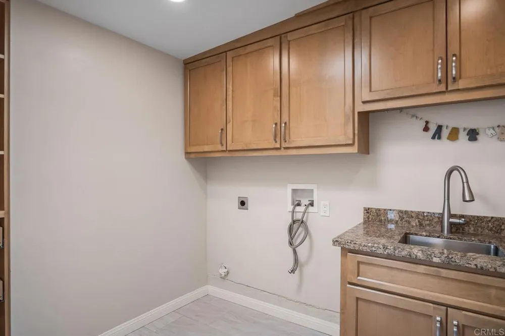 2211 Winterwarm Dr Fallbrook, CA 92028
