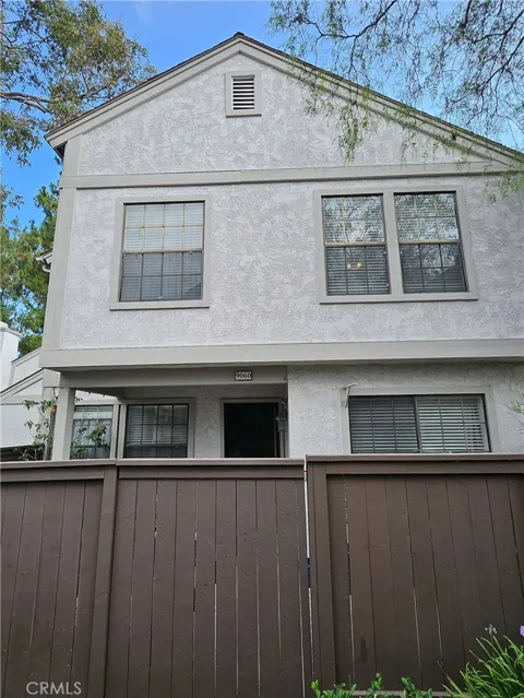 9060 Candlestick Lane