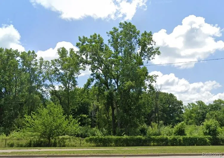 Highland Road Waterford Charter Township, MI 48340