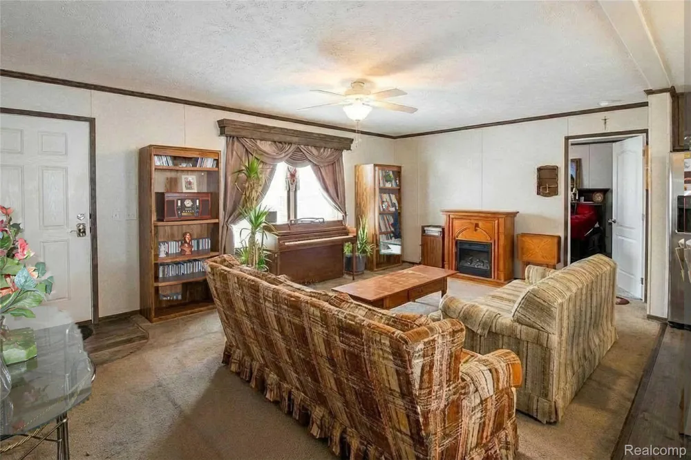 25843 Loudon Brownstown Charter Township, MI 48134