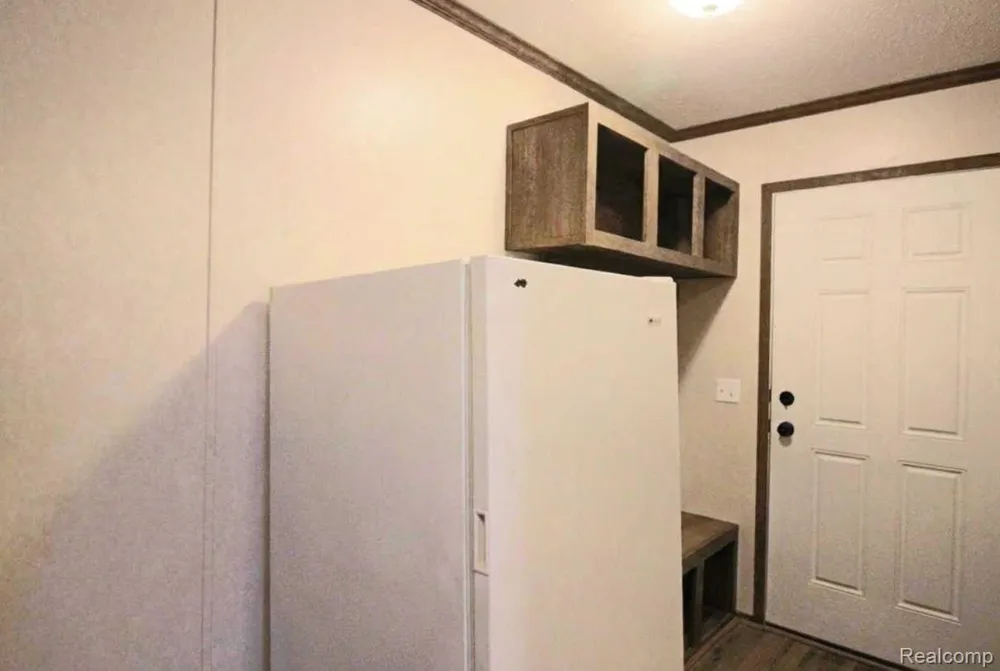 25843 Loudon Brownstown Charter Township, MI 48134