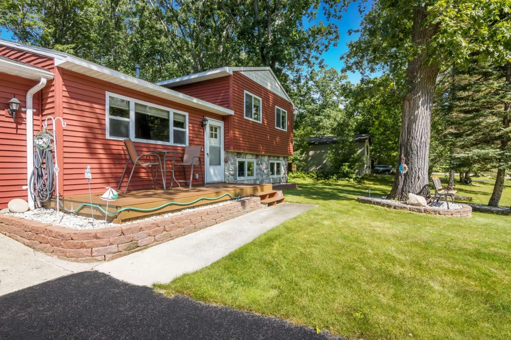 3961 Dogwood Drive East Bay Township, MI 49696