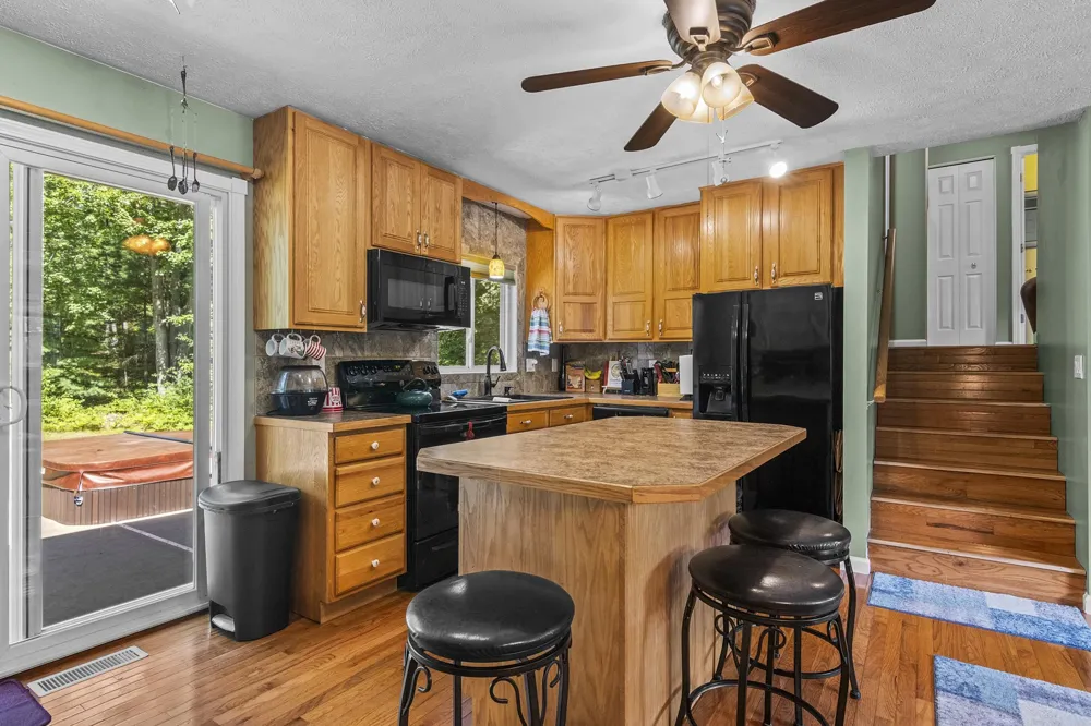3961 Dogwood Drive East Bay Township, MI 49696