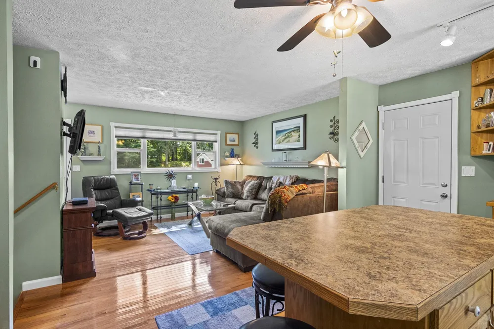 3961 Dogwood Drive East Bay Township, MI 49696