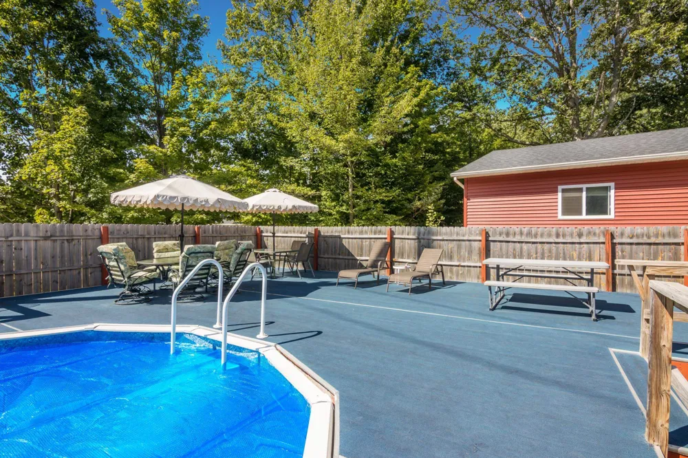 3961 Dogwood Drive East Bay Township, MI 49696