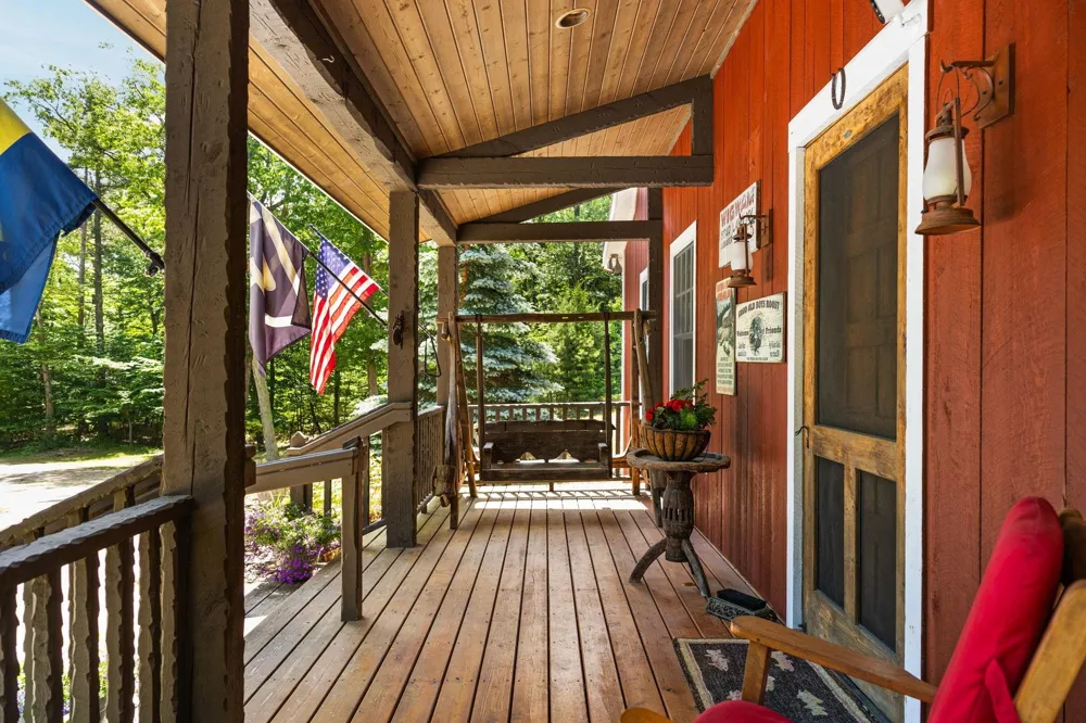 37659 Kings Highway St James Township, MI 49782