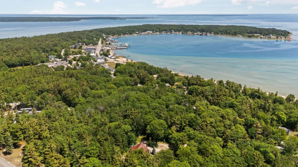 37659 Kings Highway St James Township, MI 49782