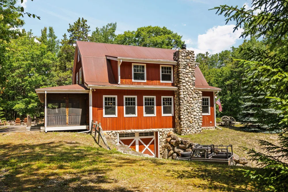37659 Kings Highway St James Township, MI 49782