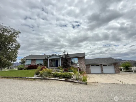 32 Red Apple Drive