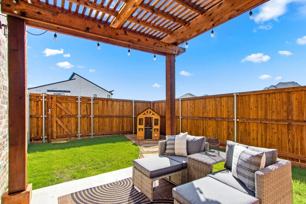 4623 Hawks Trail Oak Point, TX 75068