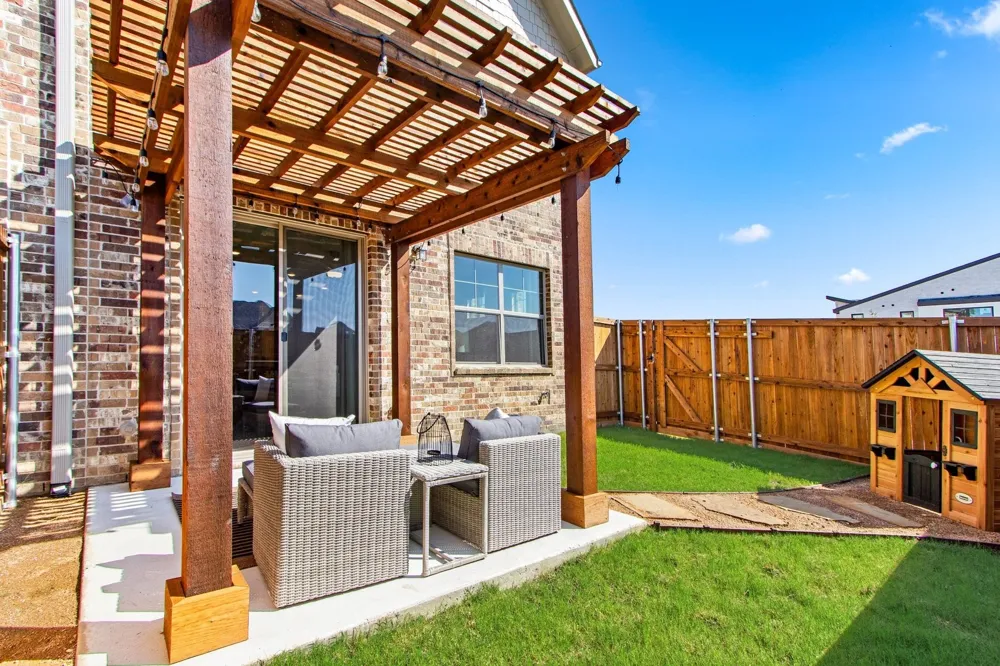 4623 Hawks Trail Oak Point, TX 75068