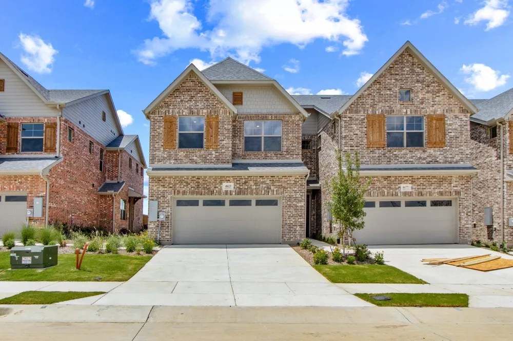 4623 Hawks Trail Oak Point, TX 75068