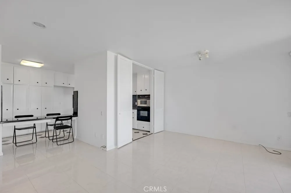 5301 Balboa Boulevard Encino, CA 91316