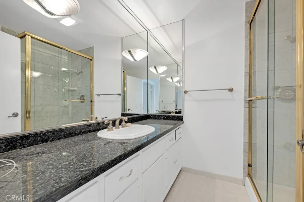 5301 Balboa Boulevard Encino, CA 91316