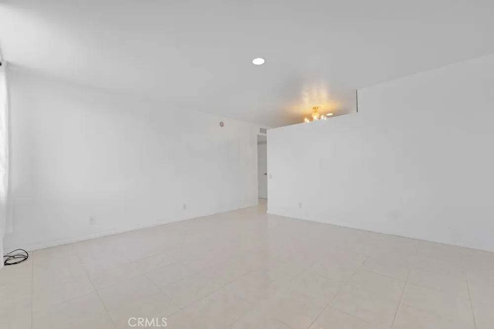 5301 Balboa Boulevard Encino, CA 91316