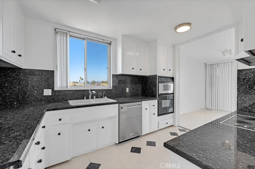 5301 Balboa Boulevard Encino, CA 91316