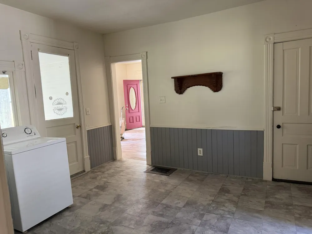 814 Clinton Street Albion, MI 49224