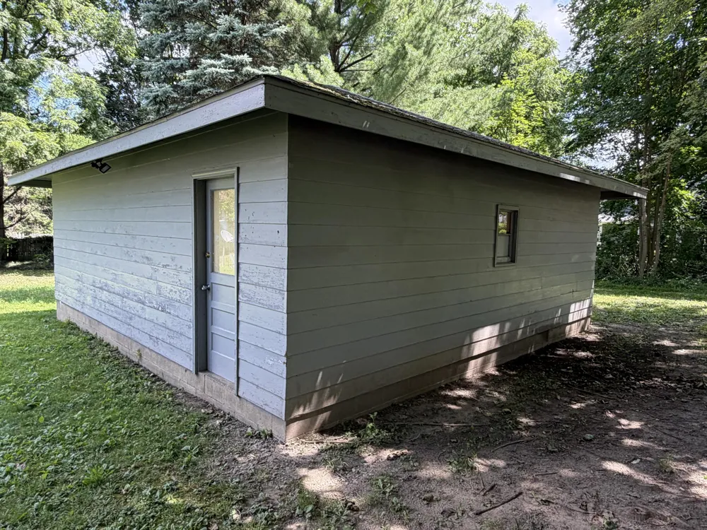 814 Clinton Street Albion, MI 49224