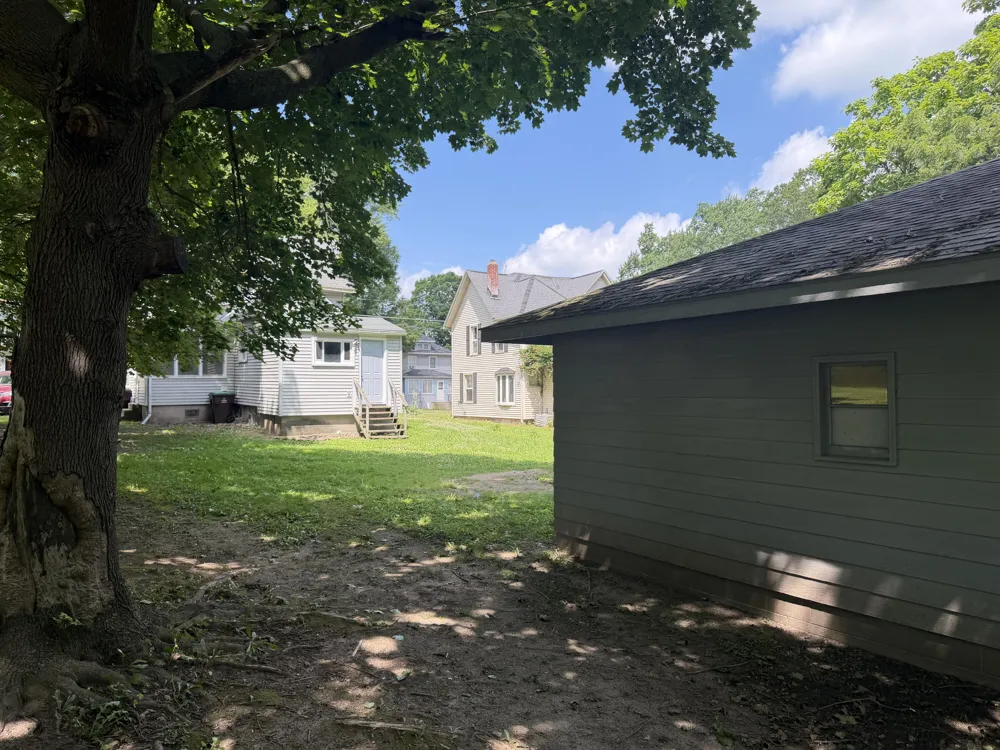 814 Clinton Street Albion, MI 49224
