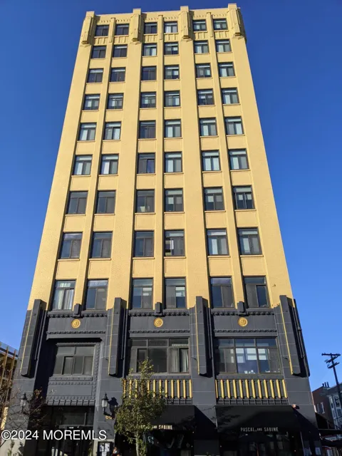601 Bangs Avenue #1106