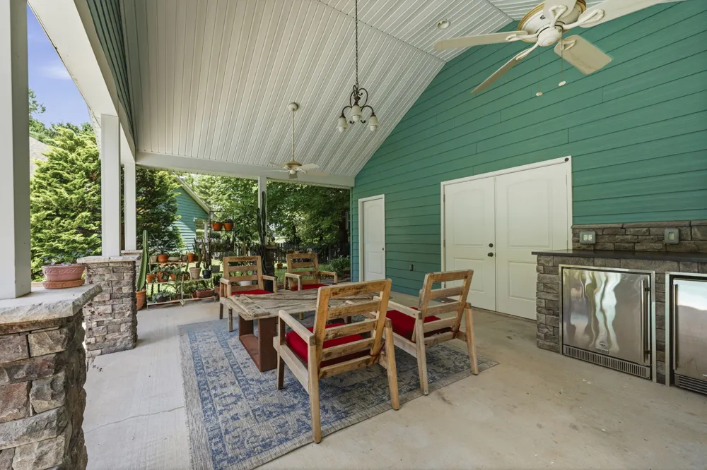 1766 Hunts Ln Bowling Green, KY 42103