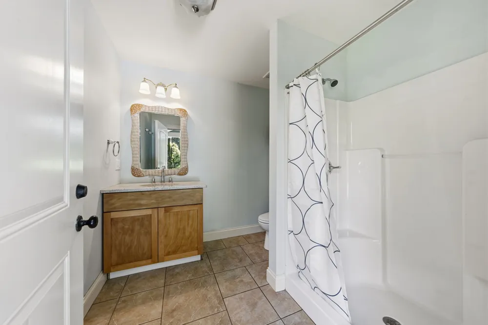 1766 Hunts Ln Bowling Green, KY 42103