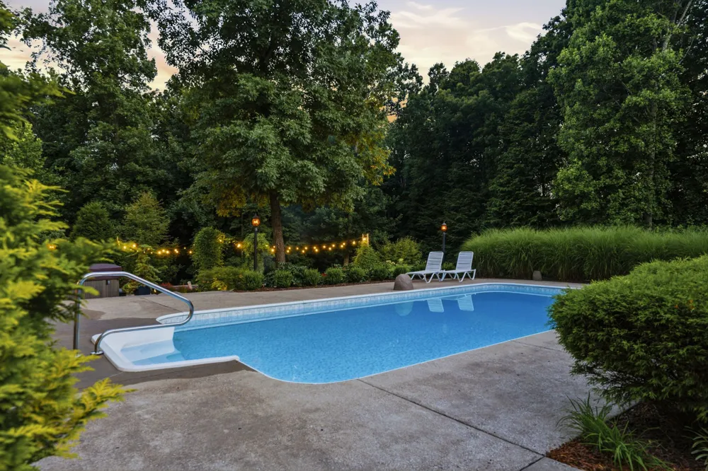 1766 Hunts Ln Bowling Green, KY 42103