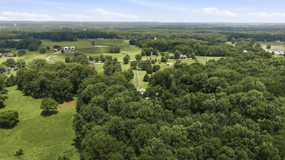 1766 Hunts Ln Bowling Green, KY 42103