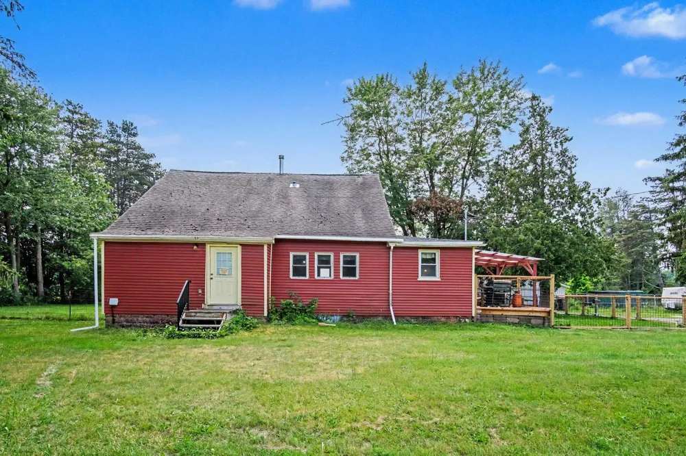 11539 Apple Avenue Moorland Township, MI 49451