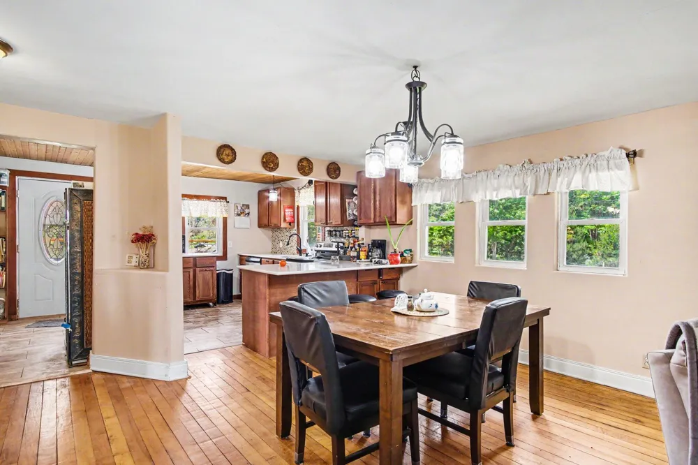 11539 Apple Avenue Moorland Township, MI 49451