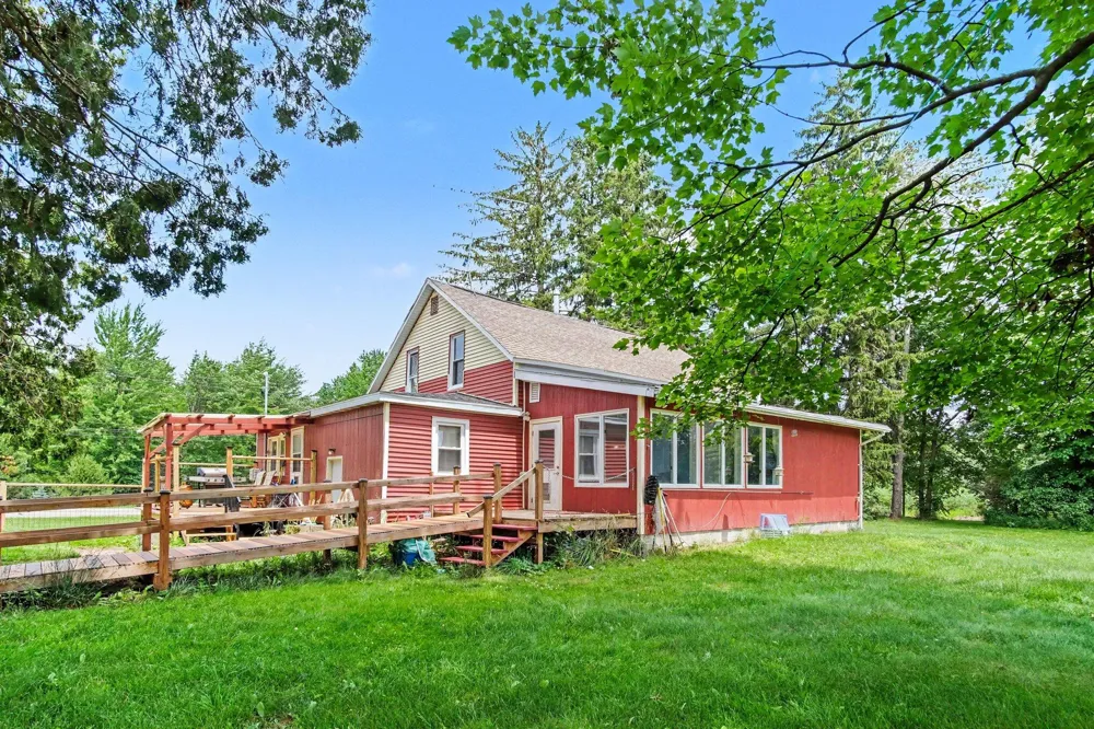 11539 Apple Avenue Moorland Township, MI 49451