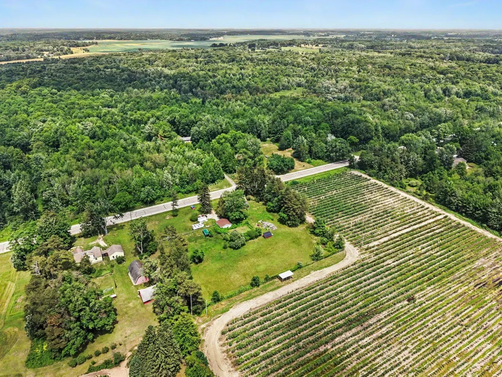 11539 Apple Avenue Moorland Township, MI 49451