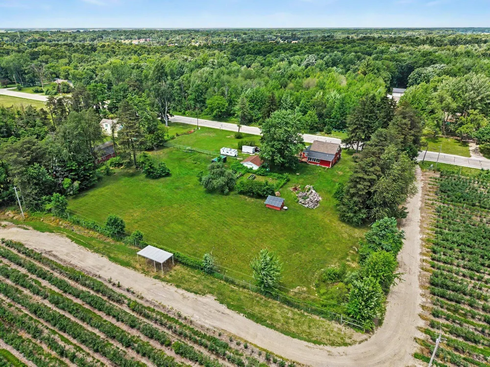 11539 Apple Avenue Moorland Township, MI 49451
