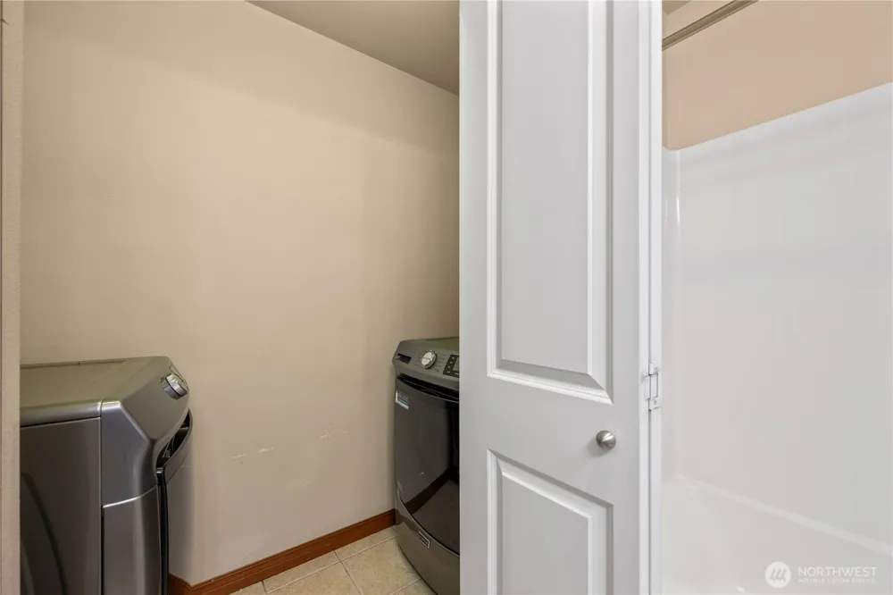 14611 50th Avenue NE #M201 Marysville, WA 98271
