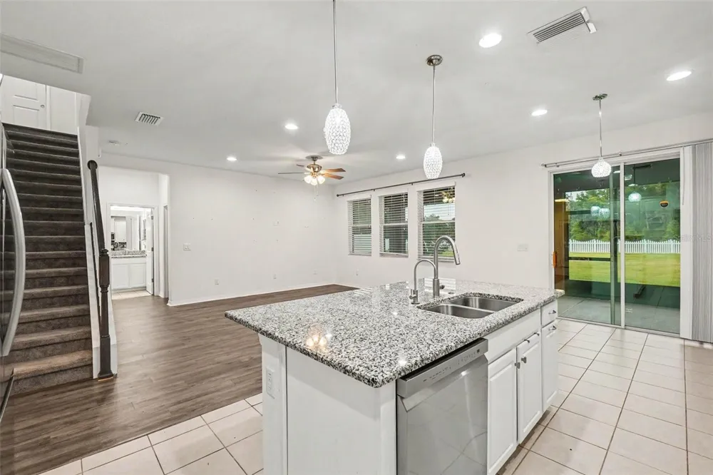 12112 LEDBURY COMMONS DRIVE Gibsonton, FL 33534