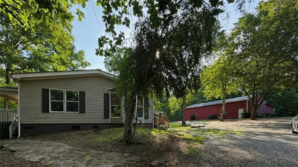 7911 Belton Bridge Road Lula, GA 30554