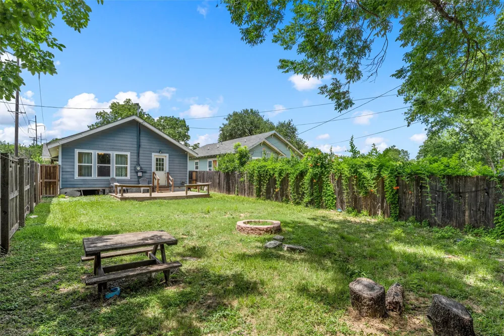 2426 Mckenzie Avenue Waco, TX 76708