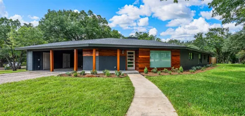 5205 Lockwood Drive